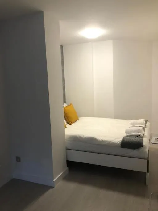 Stunning Apartment In Leeds- Financial District  Leeds (West Yorkshire)