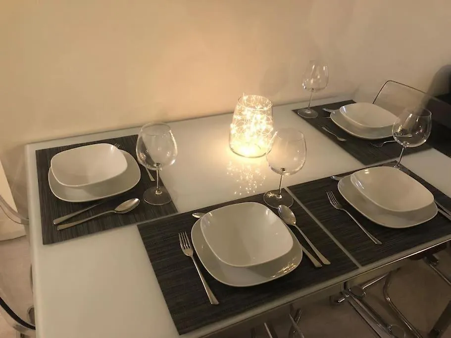 Stunning Apartment In Leeds- Financial District  Leeds (West Yorkshire)